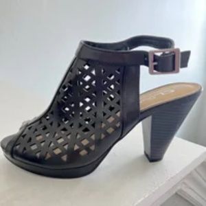 Heels CL by Laundry - 9M